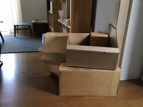 輪ゴムを外した古い箱(棚を見直したついで)